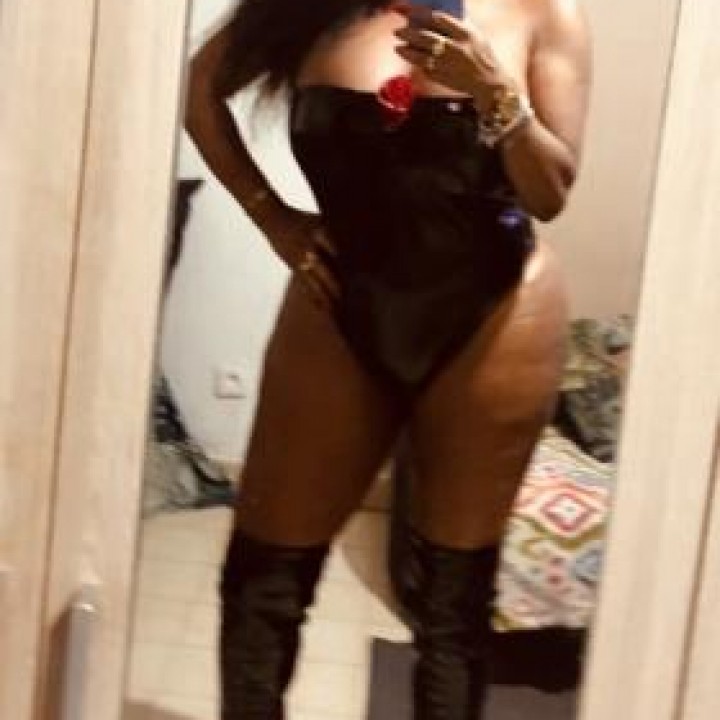 NAOMI - Escort trans Lyon