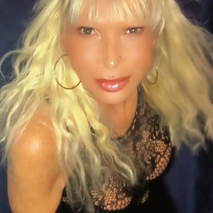 myl&egrave;nelove - Escort trans Paris